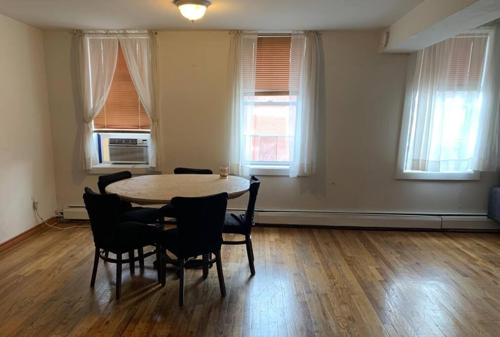 New York Manhattan East Village Экстерьер фото